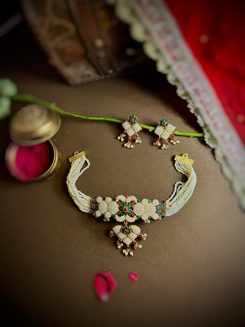 Kohinoor Jaal Puwai Choker Set